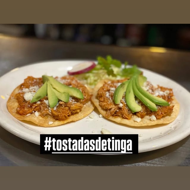 Tostadas De Tinga.